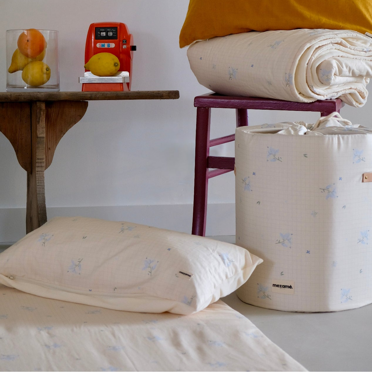 Bleuets +One Cushion