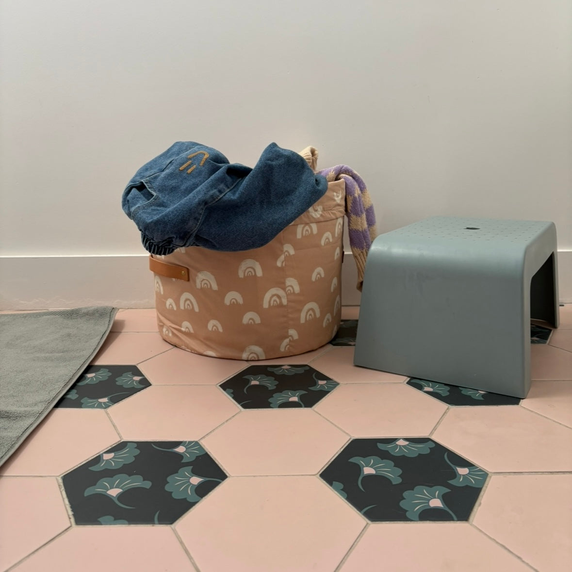panier rangement bazar enfants arc en ciel rose 