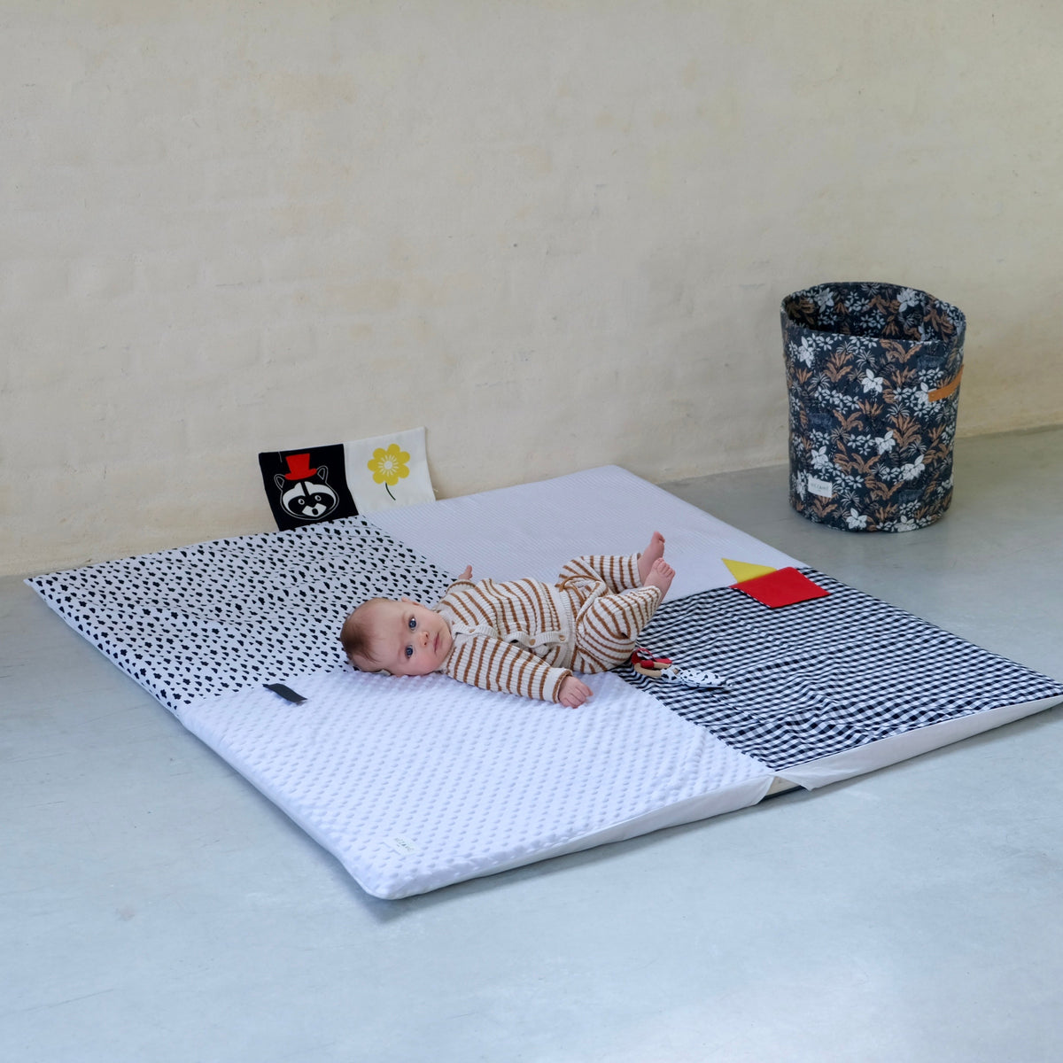 eveil nouveau né tapis motricité