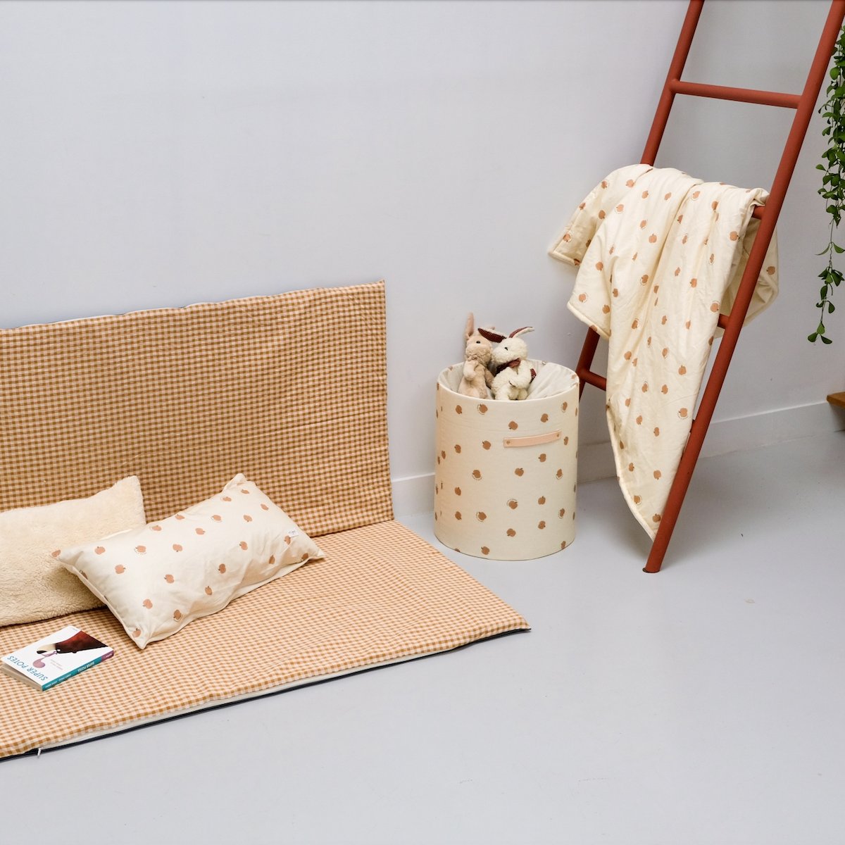 couverture toute douce bebe enfant motif pomme 