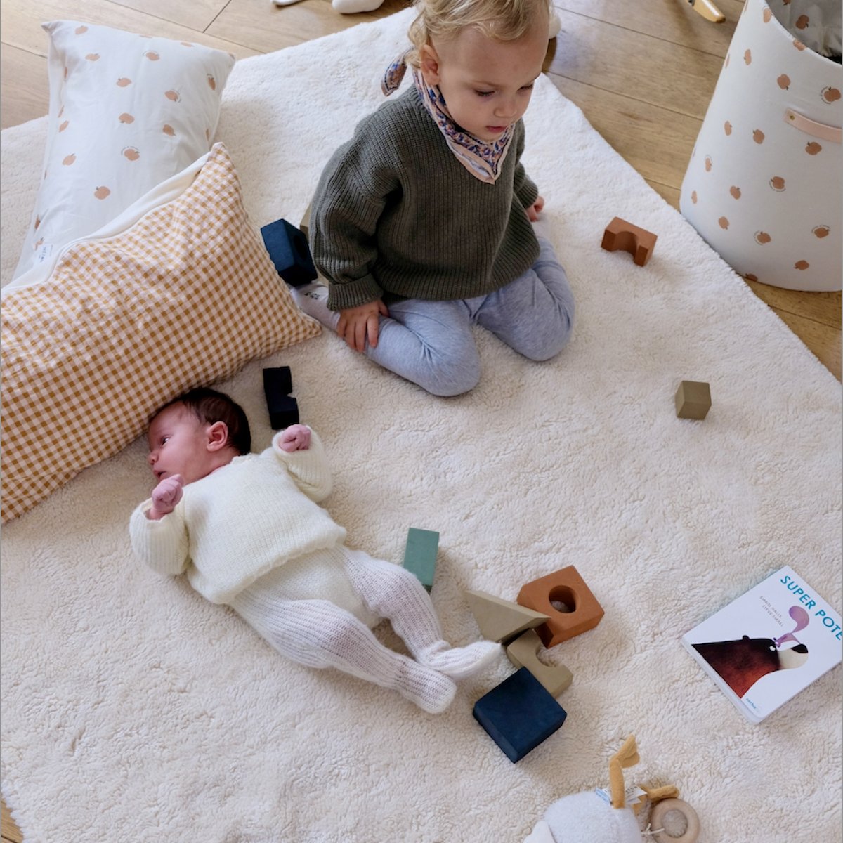 kuschelig weiche Motorikmatte für Kinder und Babys