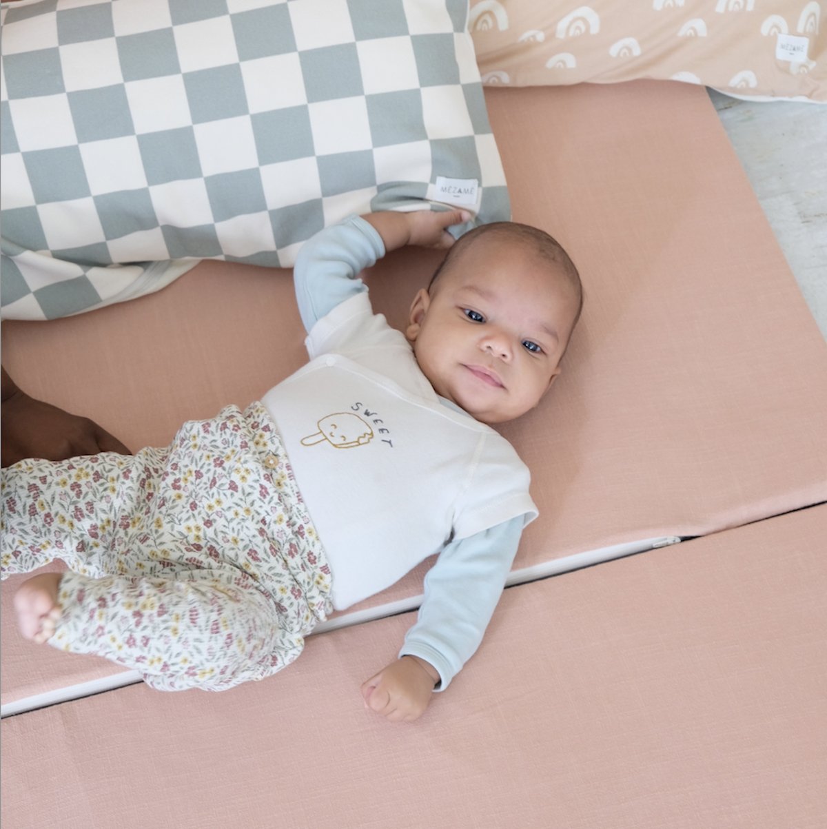 große XXL-Erweiterung Krabbelmatte Motorik und Spiele Baby Kind einfarbig rosa 