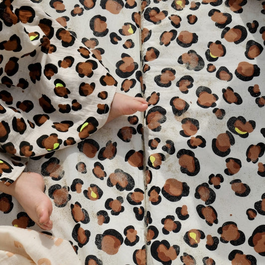 indispensable bébé lange gaze de coton leopard