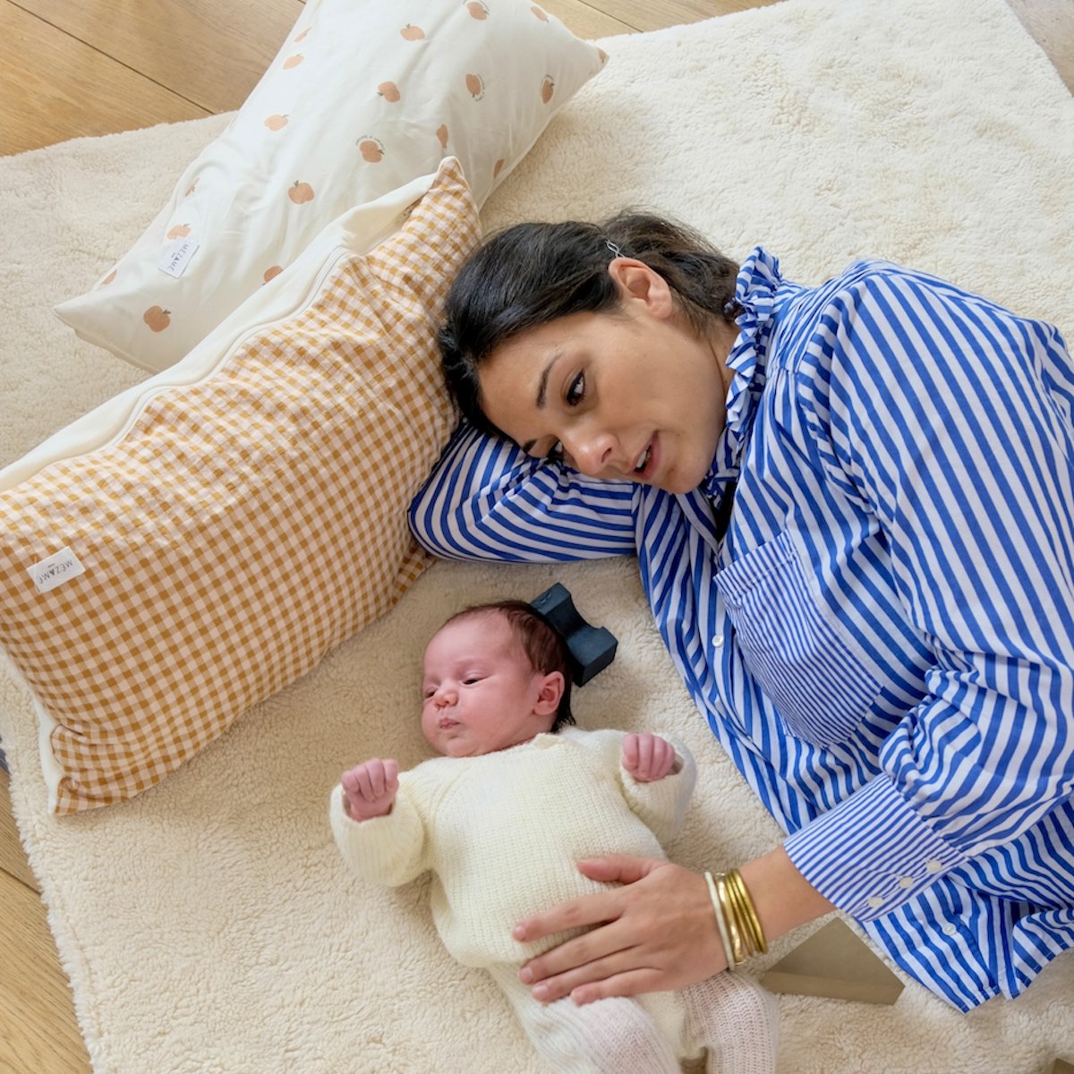 knuffelzacht kussen baby kind ouders vichy-ruit