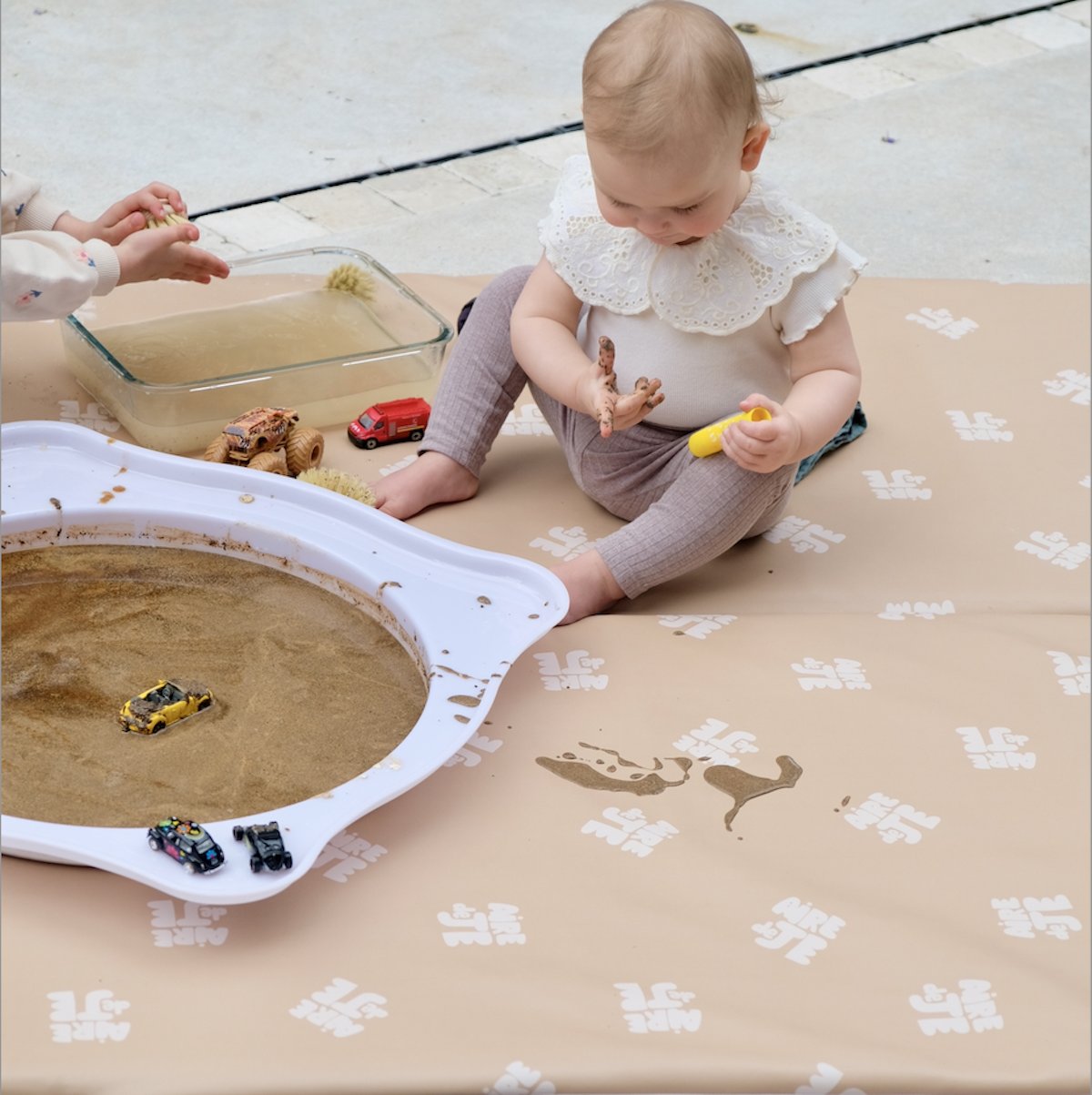 waterdicht speelkleed motoriek en spel baby kind waterproof speeltuinprint beige 