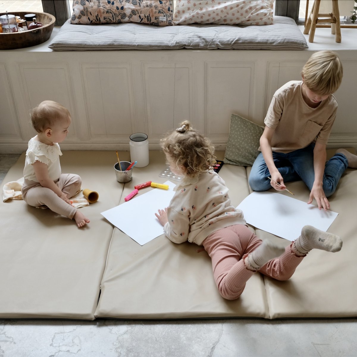 Krabbeldecke wasserdicht Motorik und Spiel Baby Kind Großformat XXL wasserdicht einfarbig beige sésame
