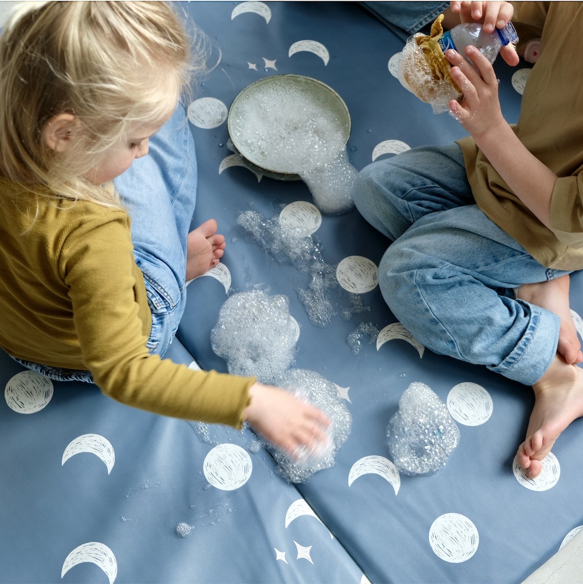 speelkleed en babyactiviteiten groot formaat XXL waterdicht print maan blauw to the moon