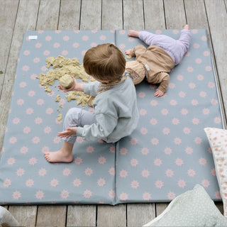 alfombra de juego y estimulación motriz para bebé y niño 
impermeable estampado sol