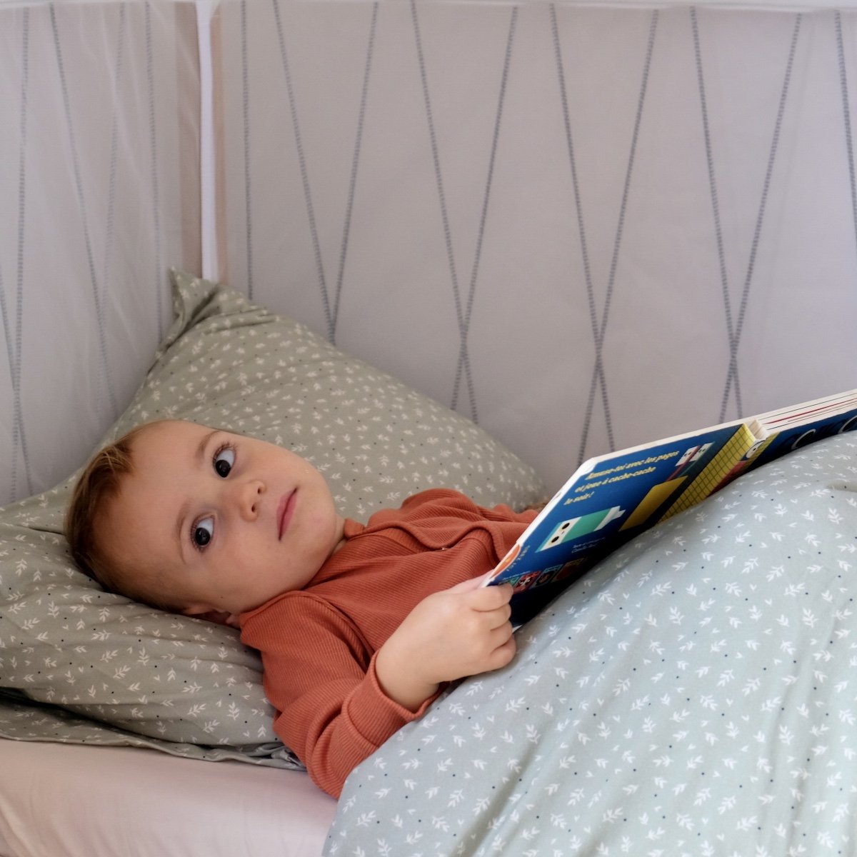 babybeddengoed van superzachte jersey kleur sauge